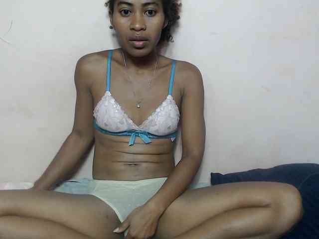 DonnelaQuin webcam
