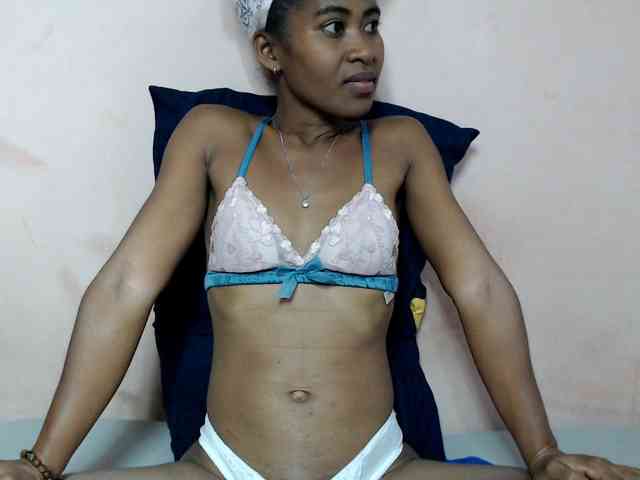 DonnelaQuin webcam