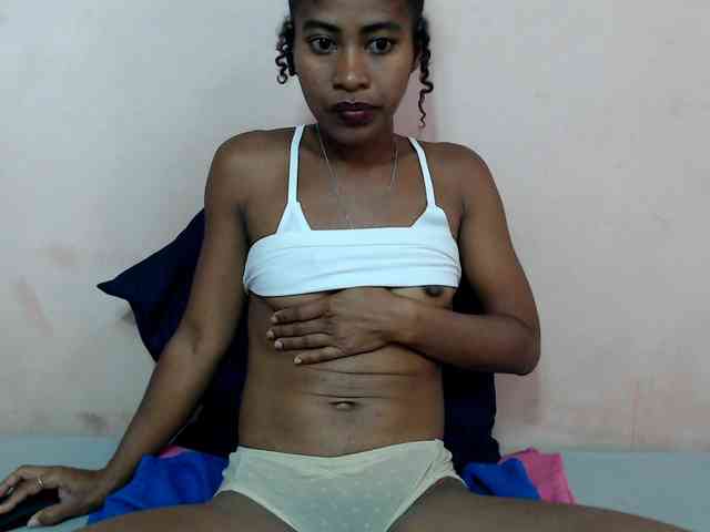 DonnelaQuin webcam