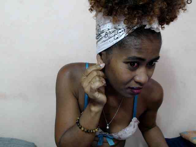 DonnelaQuin webcam