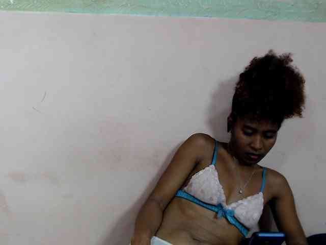 DonnelaQuin webcam
