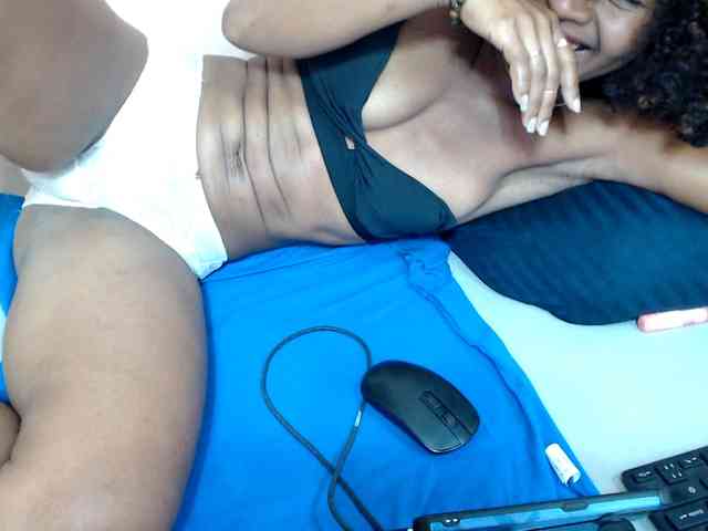 DonnelaQuin webcam