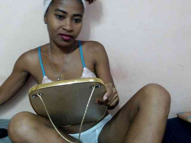 DonnelaQuin webcam