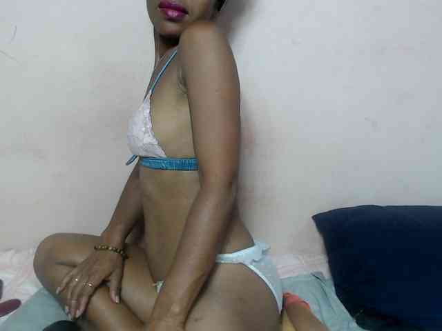 DonnelaQuin webcam