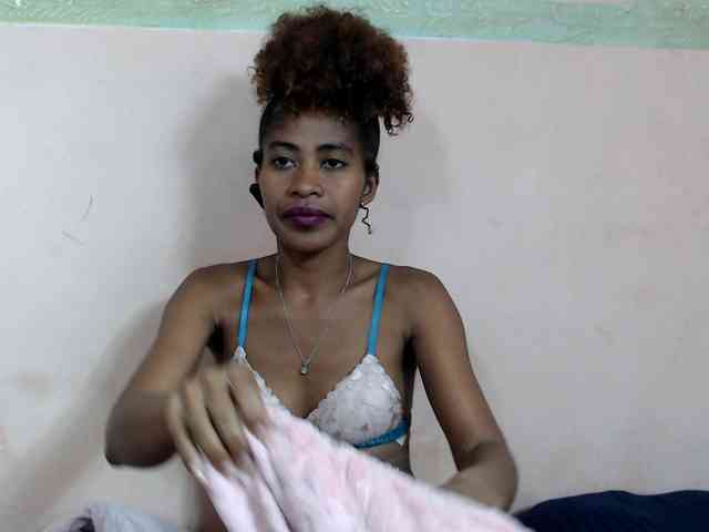 DonnelaQuin webcam