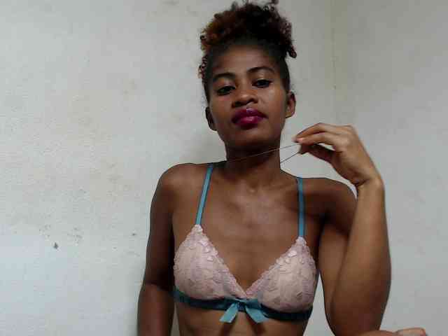 DonnelaQuin webcam