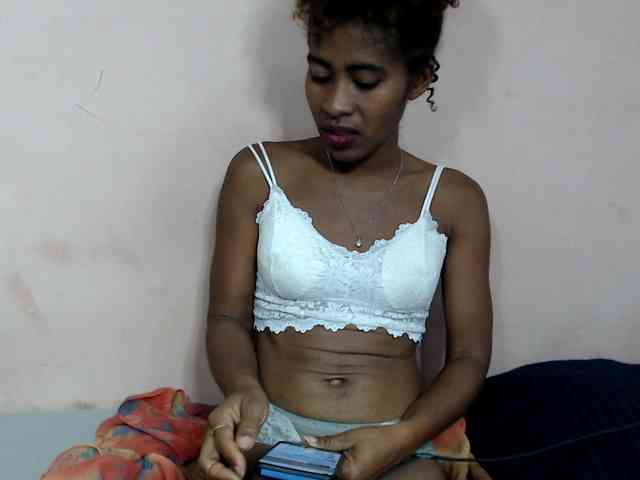 DonnelaQuin webcam