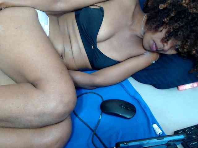 DonnelaQuin webcam
