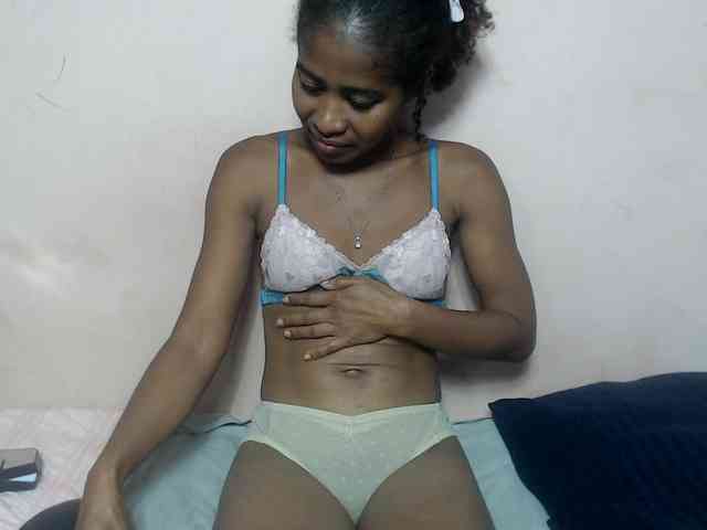 DonnelaQuin webcam
