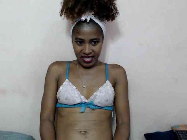 DonnelaQuin webcam