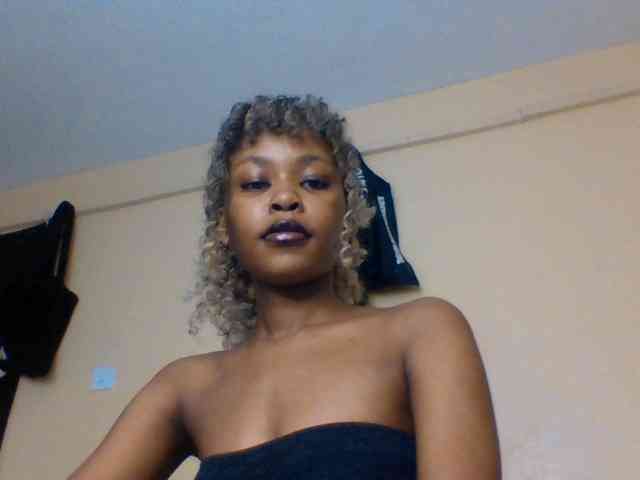 LolaMyst webcam