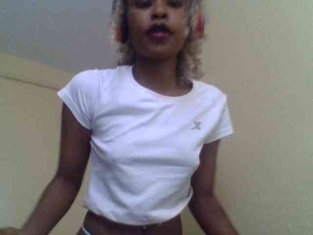 LolaMyst webcam