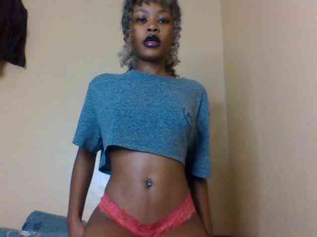 LolaMyst webcam