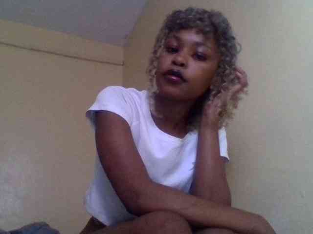 LolaMyst webcam