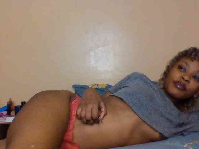LolaMyst webcam