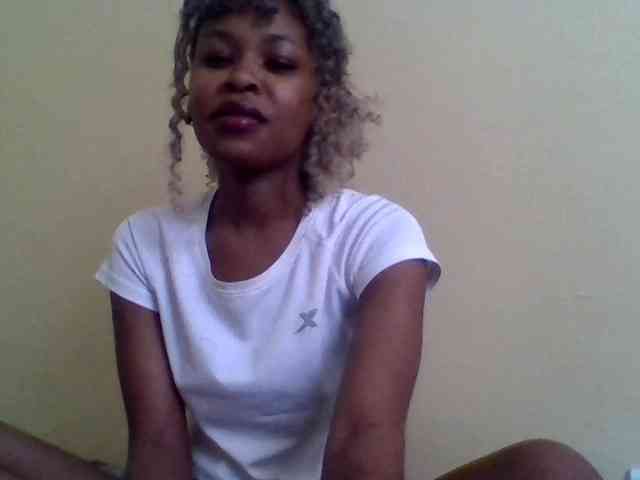 LolaMyst webcam