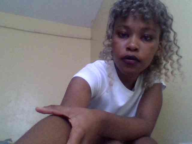 LolaMyst webcam