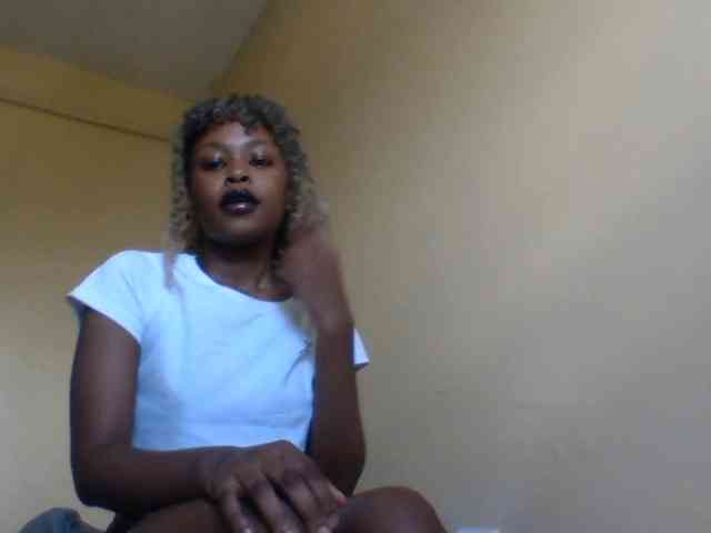 LolaMyst webcam