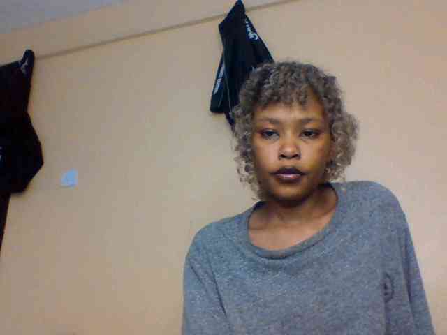 LolaMyst webcam