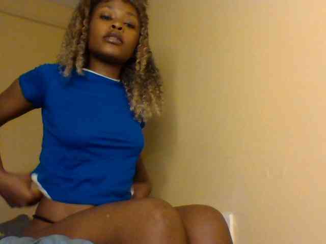 LolaMyst webcam