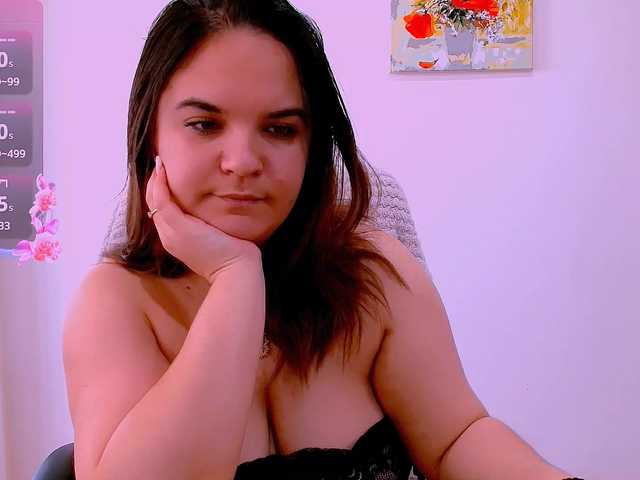 minnie-ella webcam bongacams model stream image