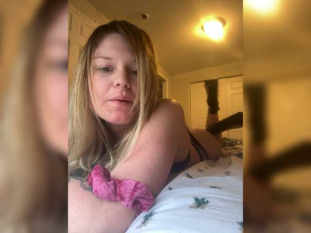 luckyfungirl's BongaCams show and profile