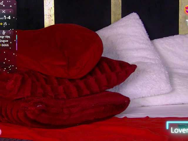 ArielFoxy's BongaCams show and profile