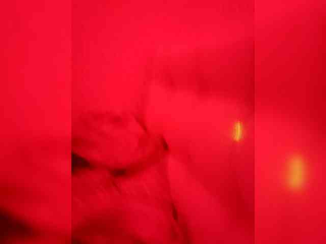Alenasweetdesireee webcam