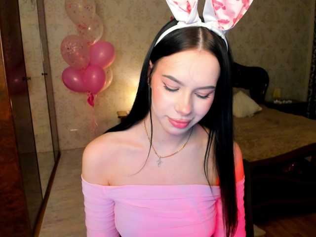 LolaSprinkle's BongaCams show and profile