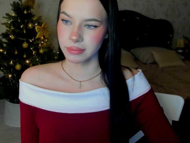 LolaSprinkle's BongaCams show and profile