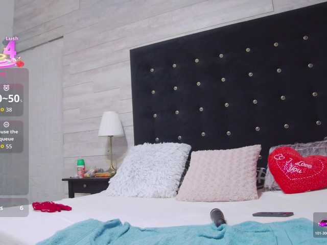 Ella-Lizzie's BongaCams show and profile