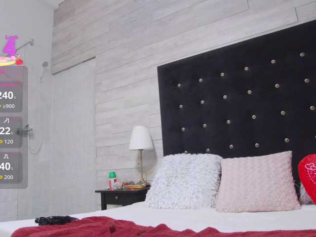 Ella-Lizzie's BongaCams show and profile