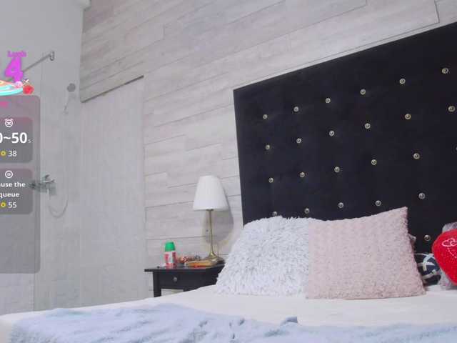 Ella-Lizzie's BongaCams show and profile