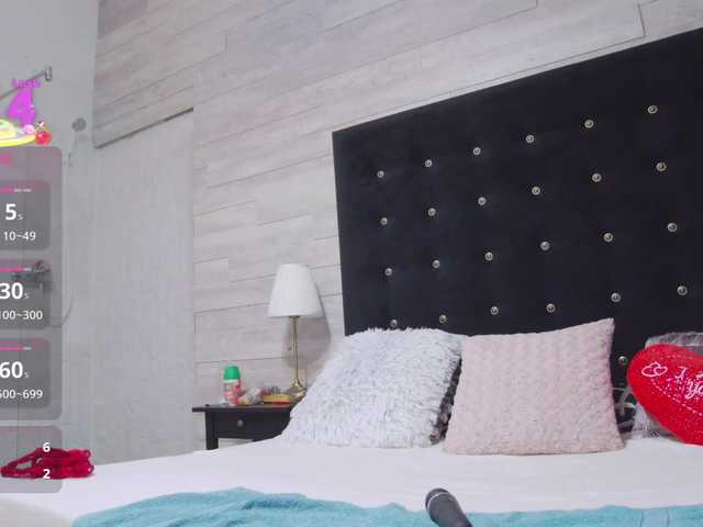 Ella-Lizzie's BongaCams show and profile