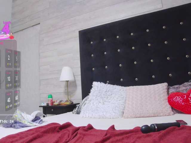 Ella-Lizzie's BongaCams show and profile