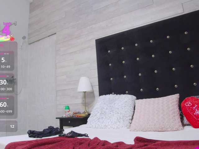 Ella-Lizzie's BongaCams show and profile