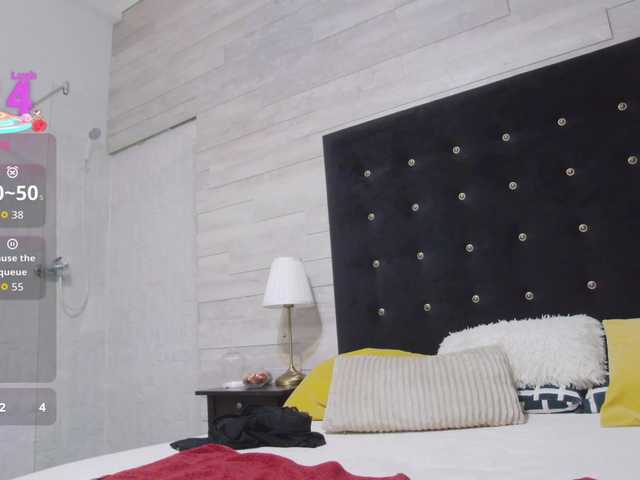 Ella-Lizzie's BongaCams show and profile