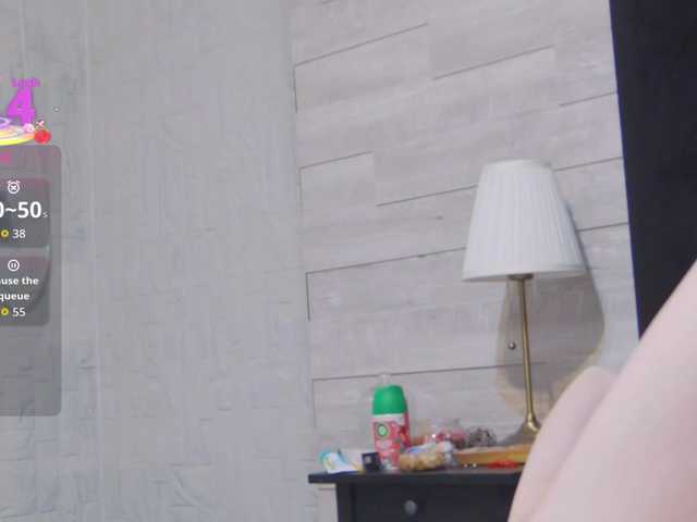 Ella-Lizzie's BongaCams show and profile