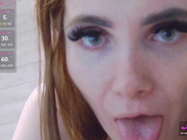 Ella-Lizzie's BongaCams show and profile