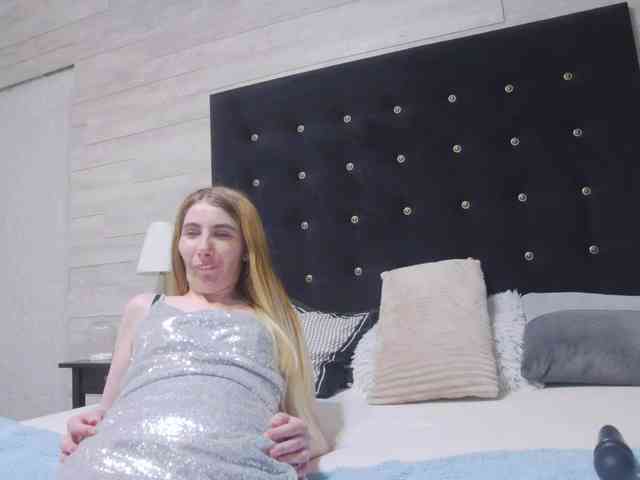 Ella-Lizzie webcam
