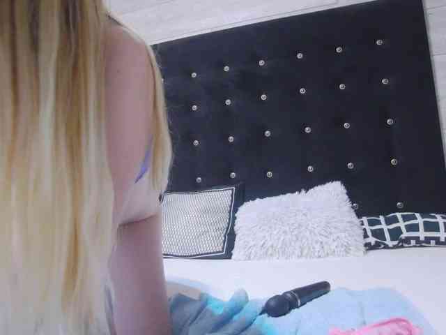 Ella-Lizzie webcam