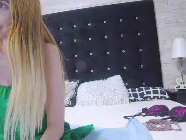 Ella-Lizzie webcam