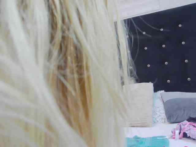 Ella-Lizzie webcam