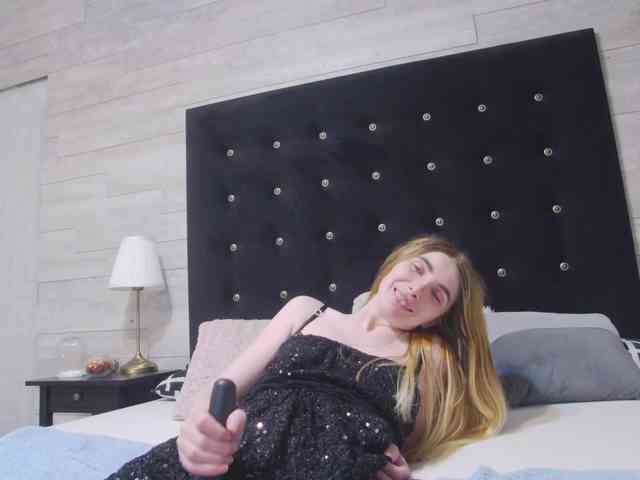 Ella-Lizzie webcam