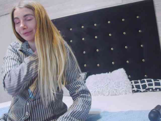 Ella-Lizzie webcam