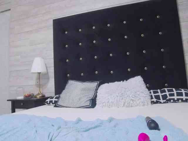 Ella-Lizzie webcam