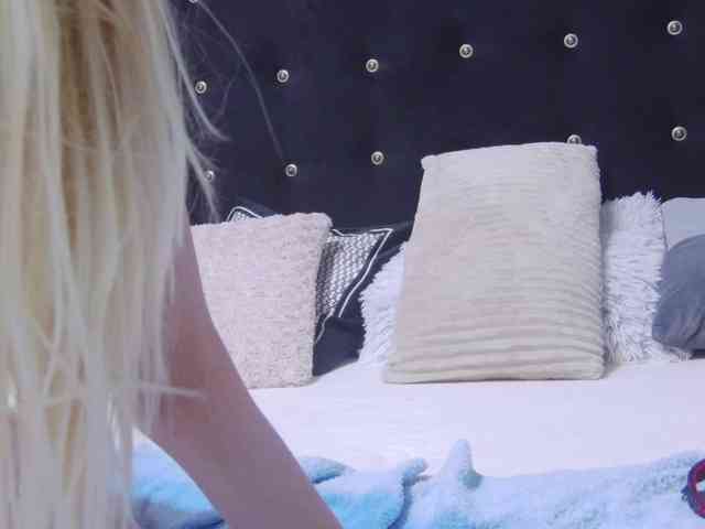 Ella-Lizzie webcam