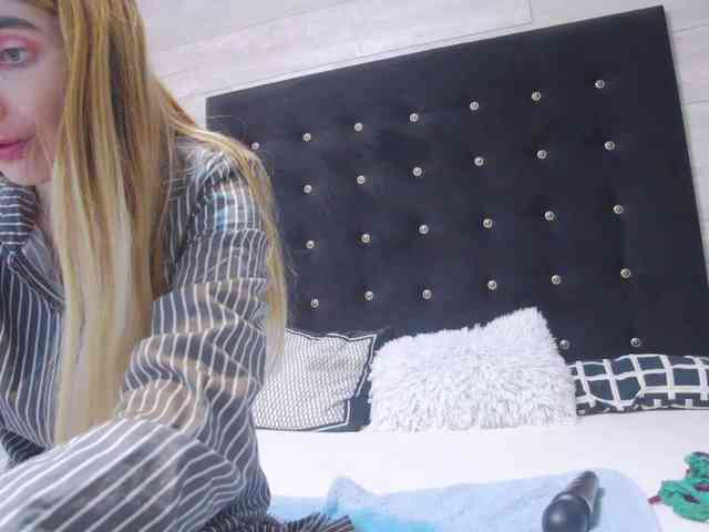 Ella-Lizzie webcam