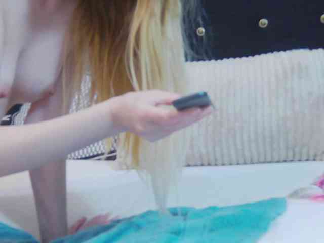 Ella-Lizzie webcam