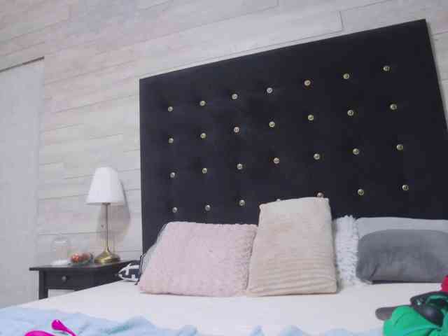 Ella-Lizzie webcam